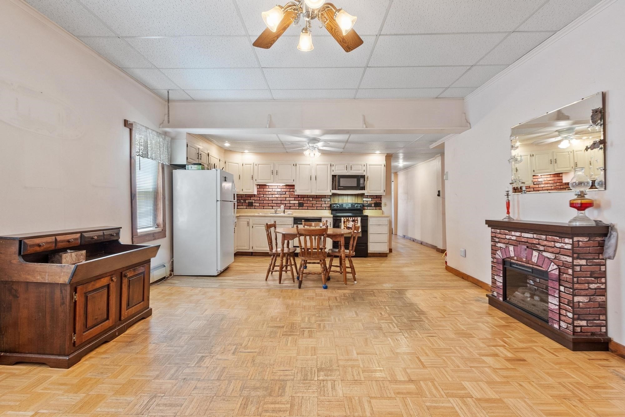 50 Exchange St Property Photo 4