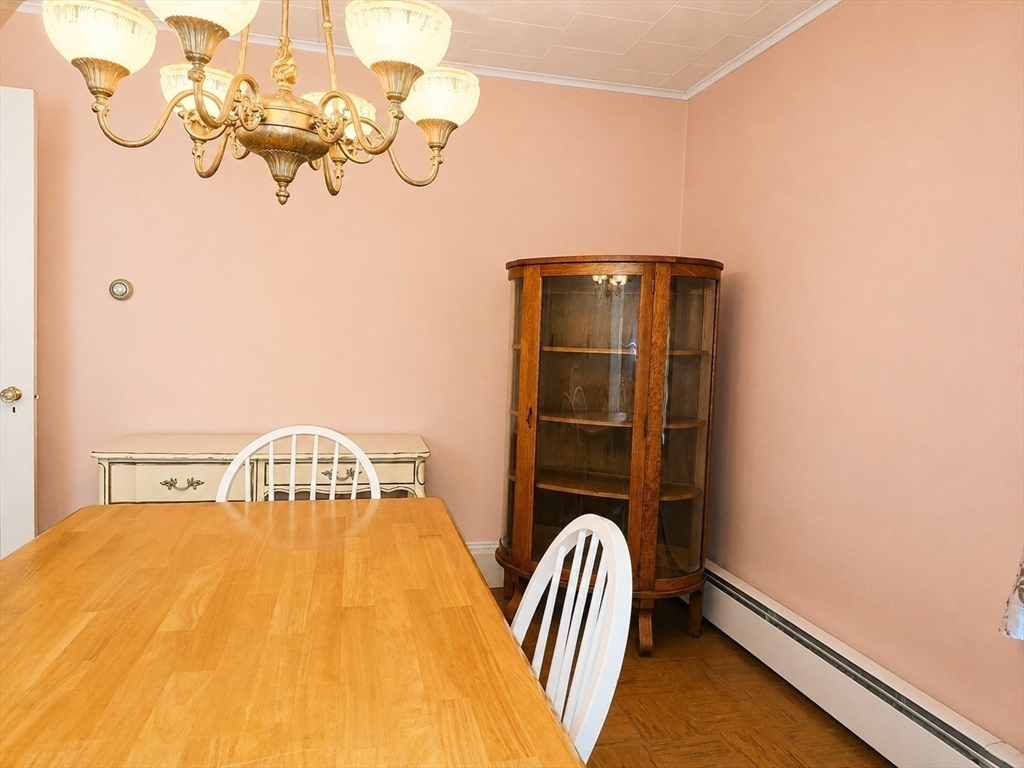 1439 S Main St Property Photo 7