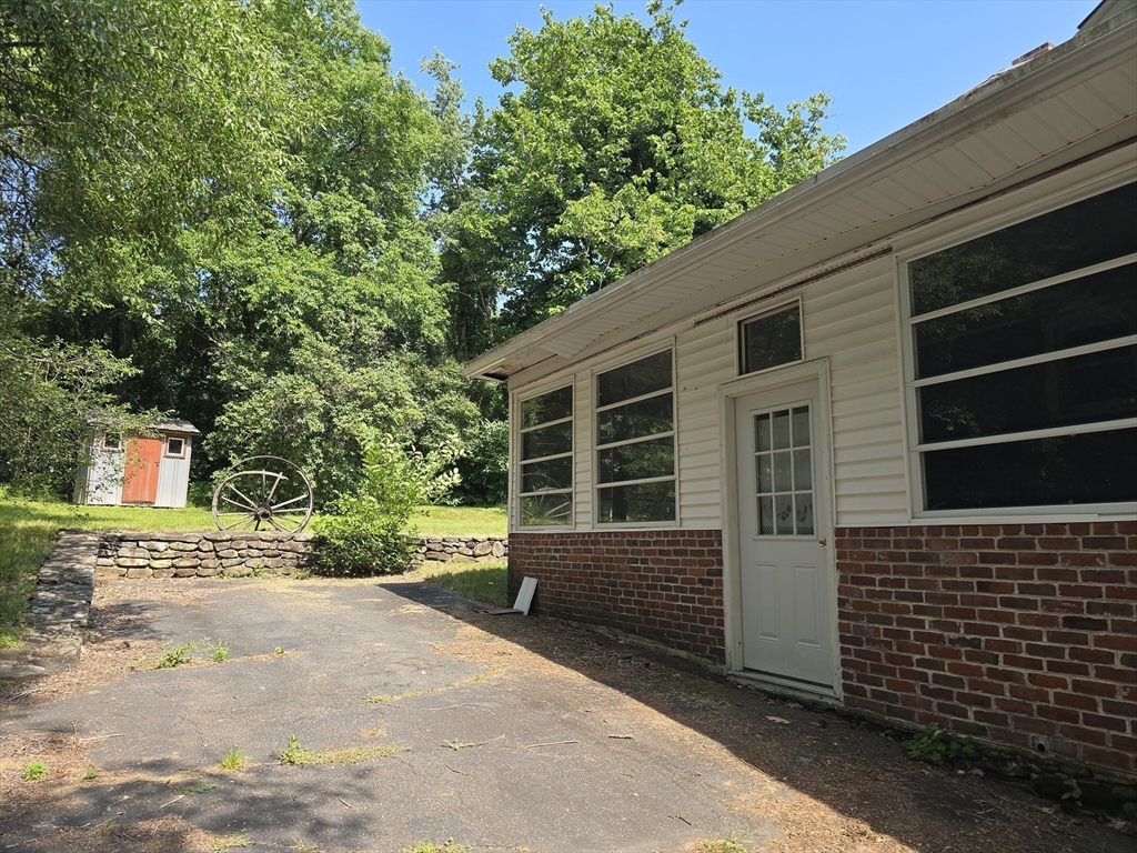 1439 S Main St Property Photo 21