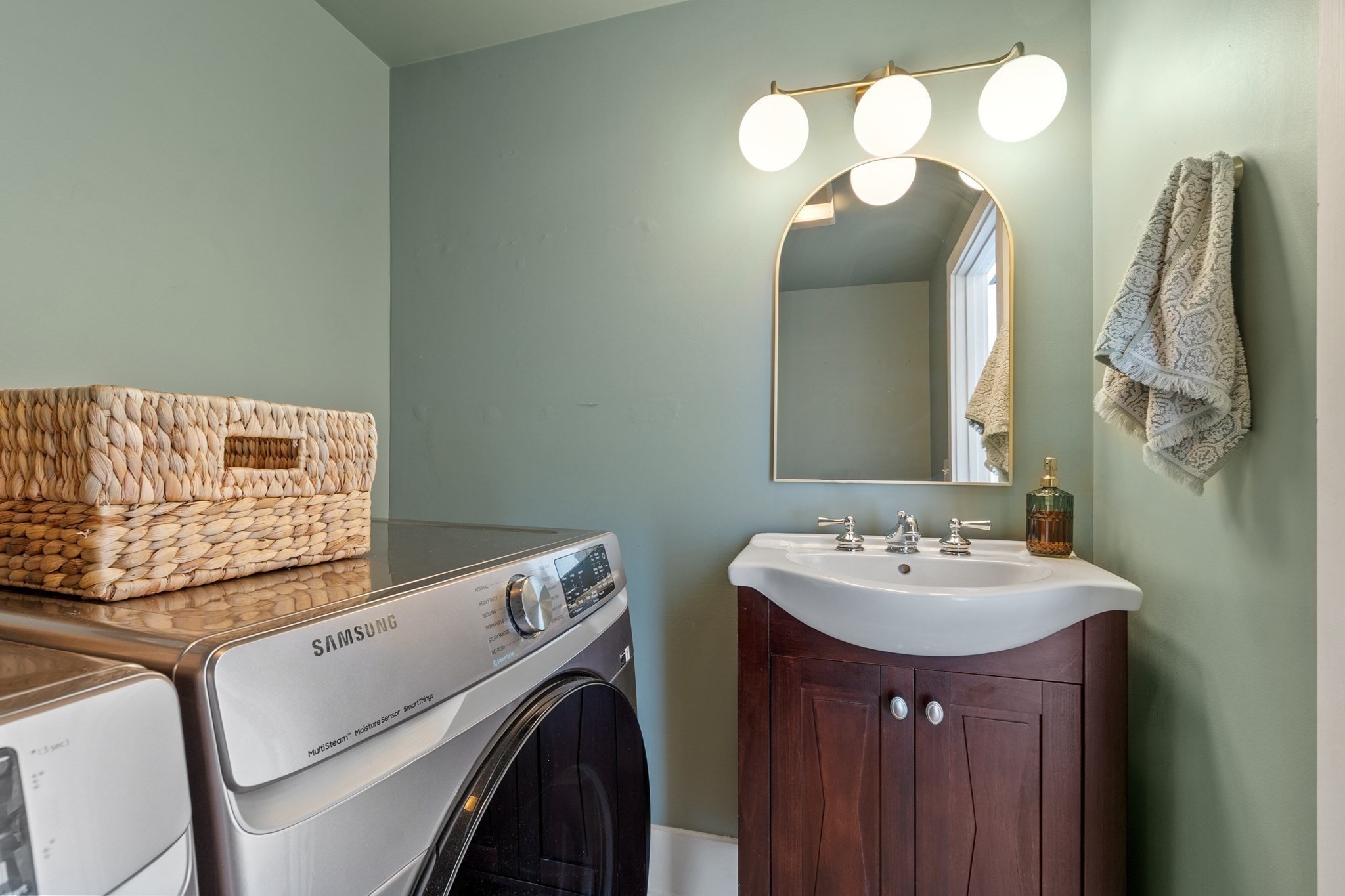 36 Pleasant St Property Photo 12