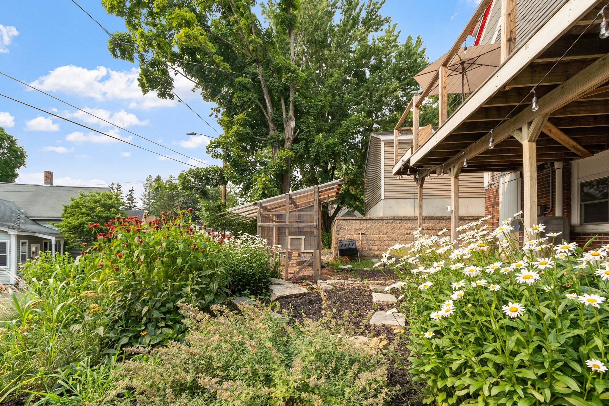 36 Pleasant St Property Photo 26
