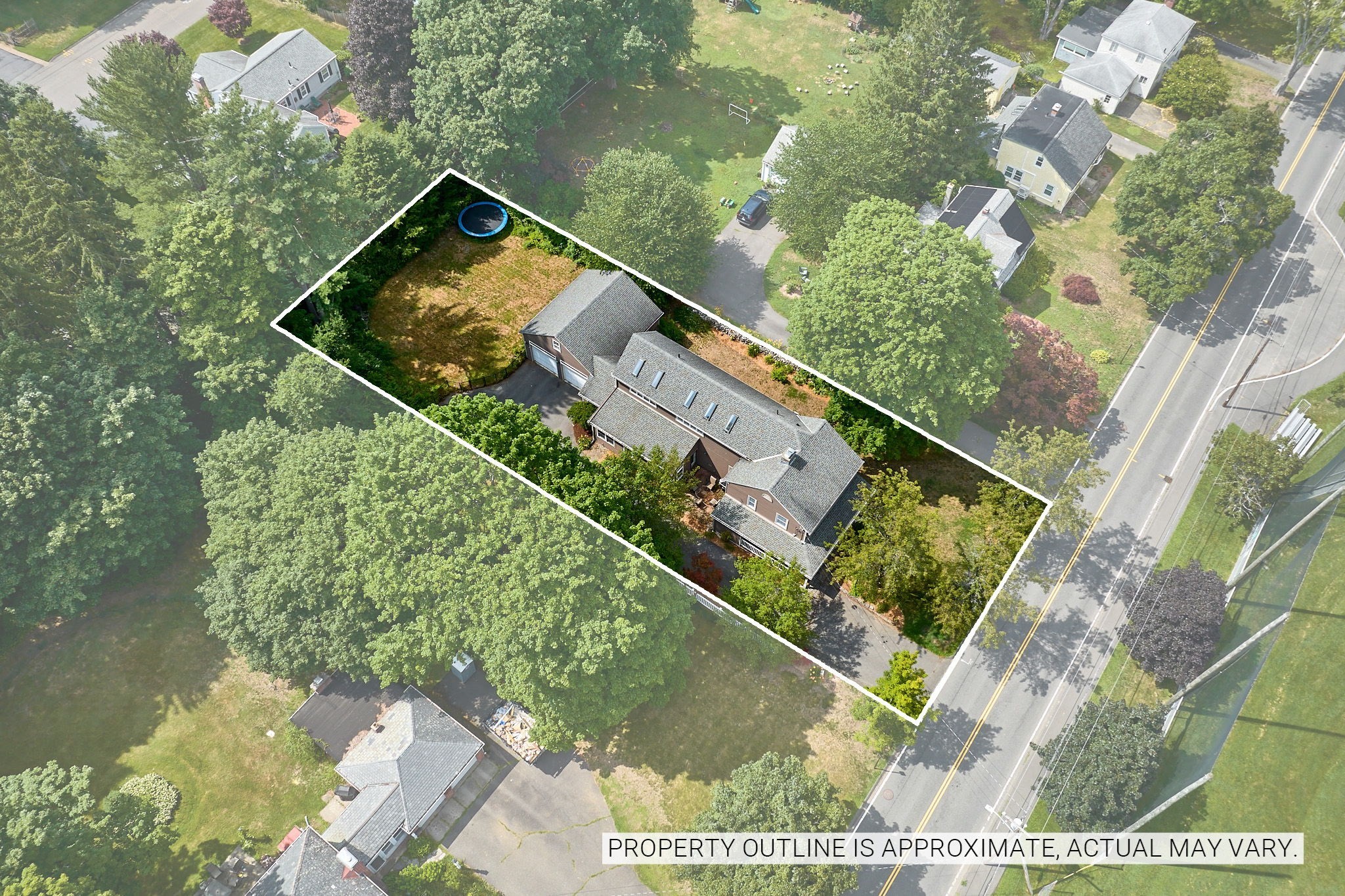 236 N. Maple St. Property Photo 2