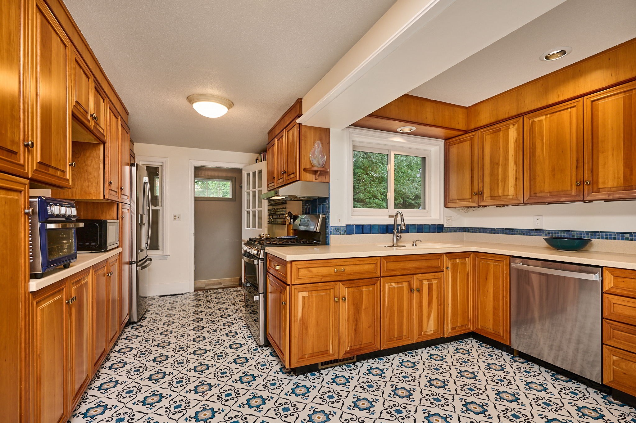 236 N. Maple St. Property Photo 5