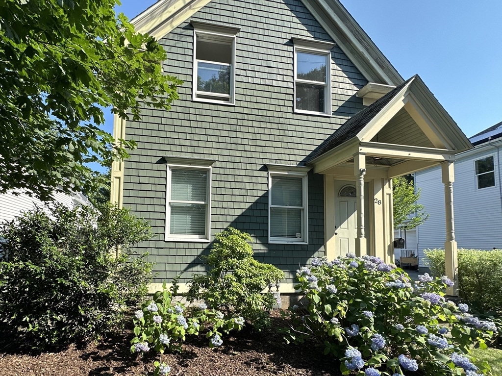 28 Cherry St Property Photo 1