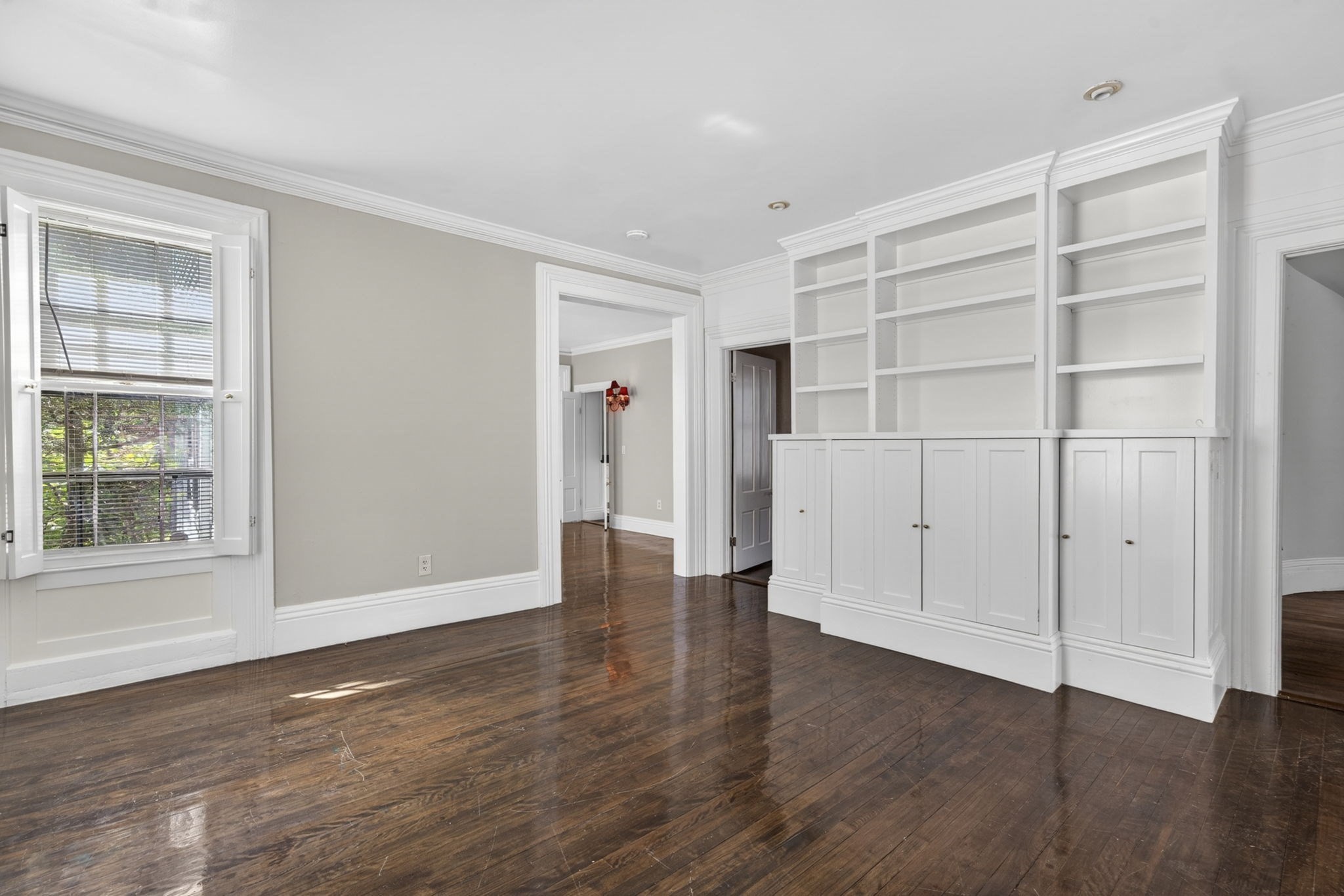 12 Crown St. Property Photo 5