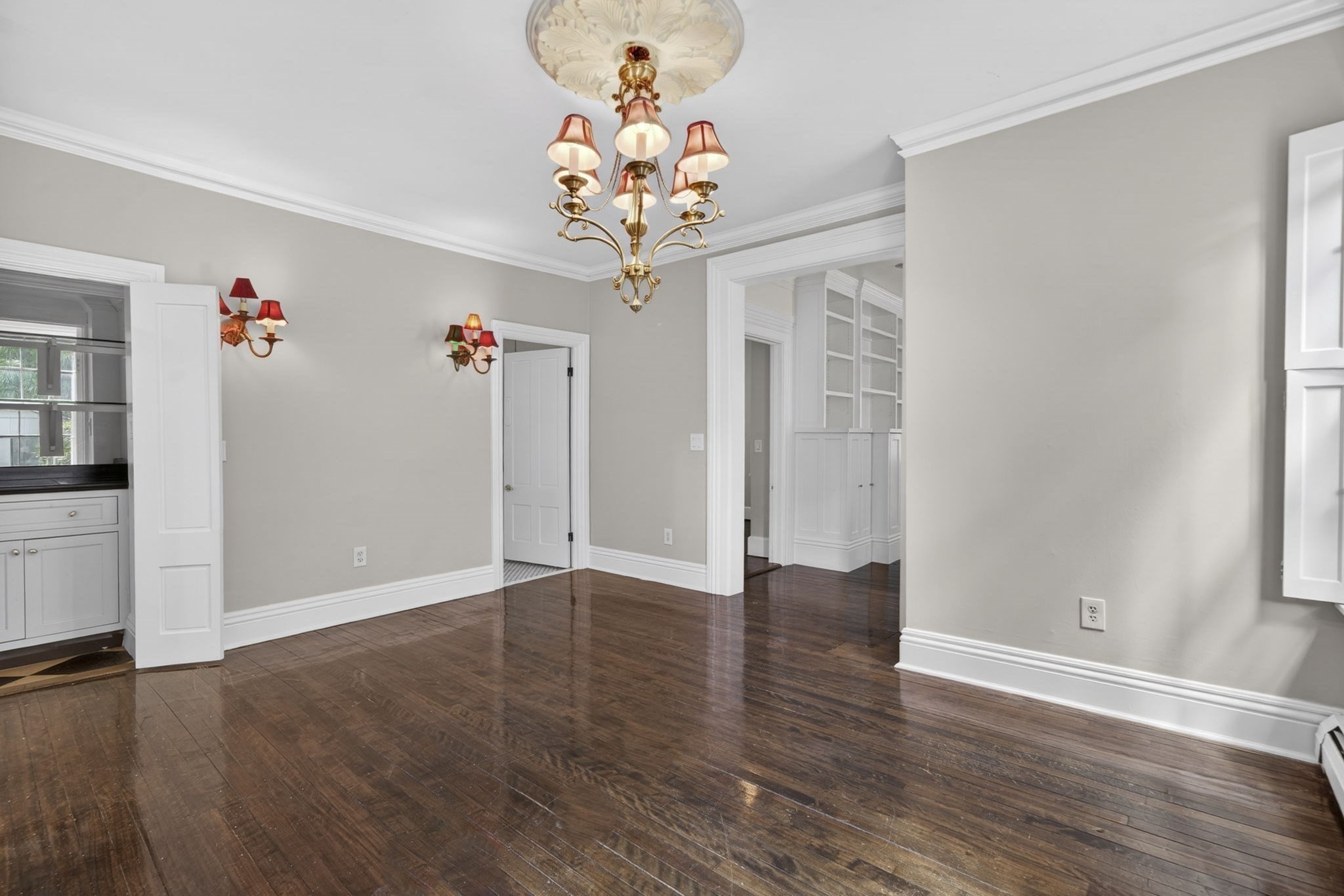 12 Crown St. Property Photo 10