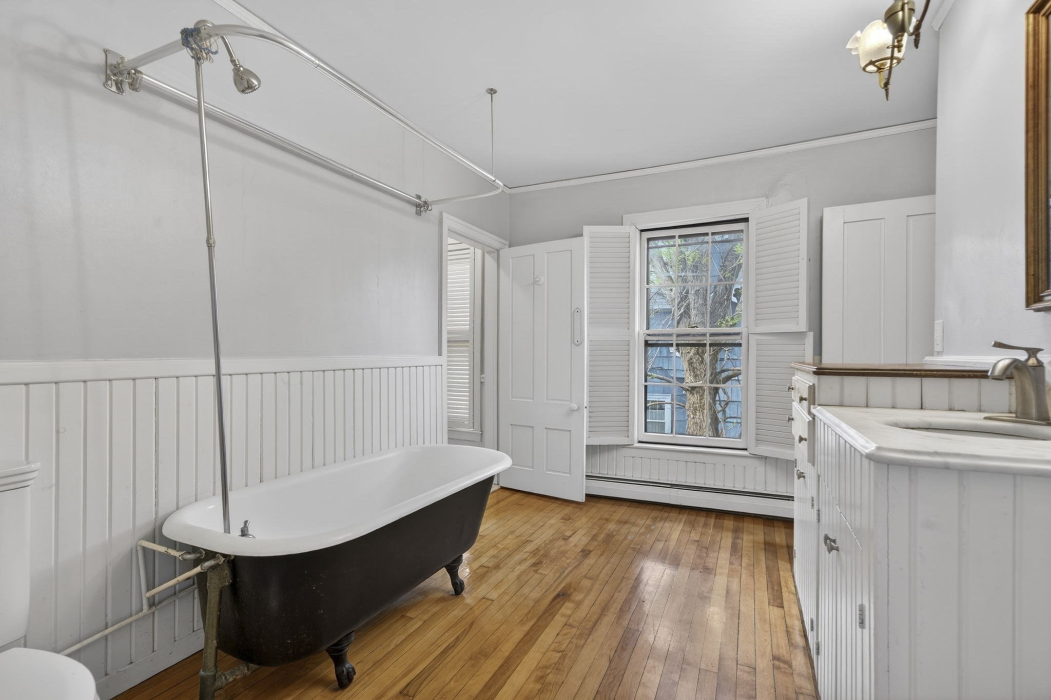 12 Crown St. Property Photo 22