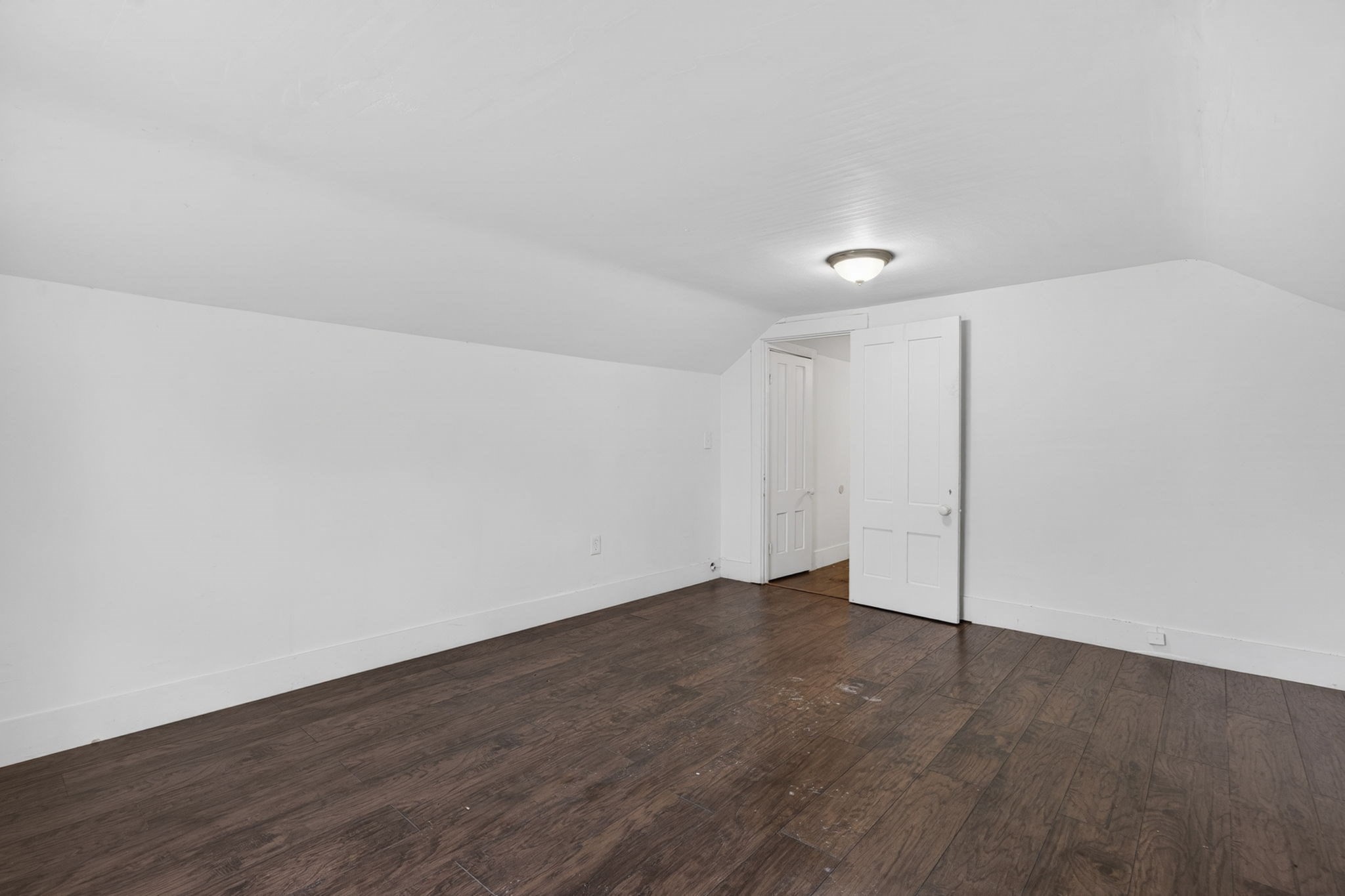 12 Crown St. Property Photo 32