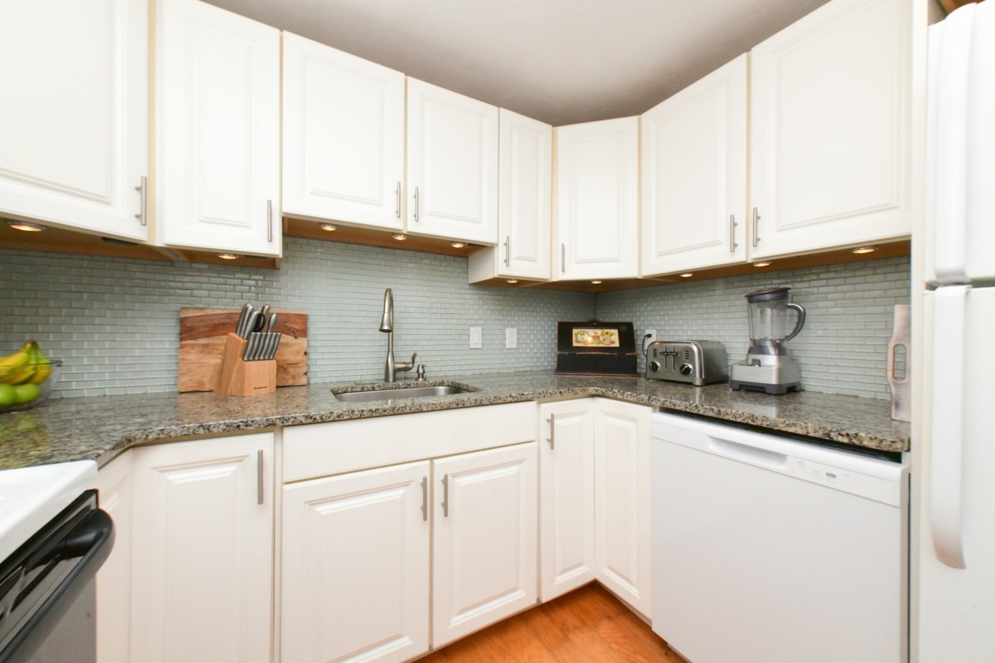 3 Village Green Dr # 3b Property Photo 6