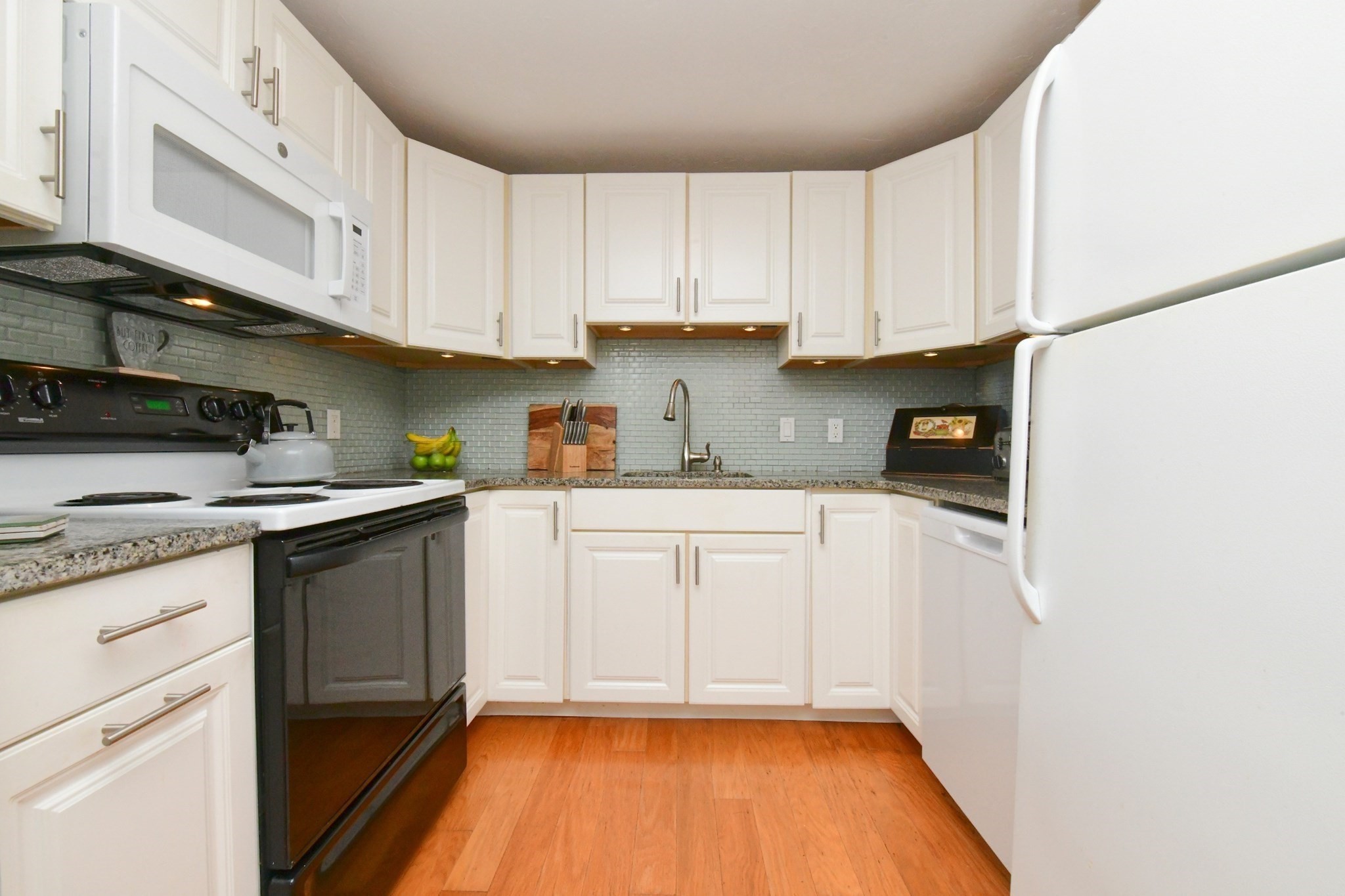 3 Village Green Dr # 3b Property Photo 10