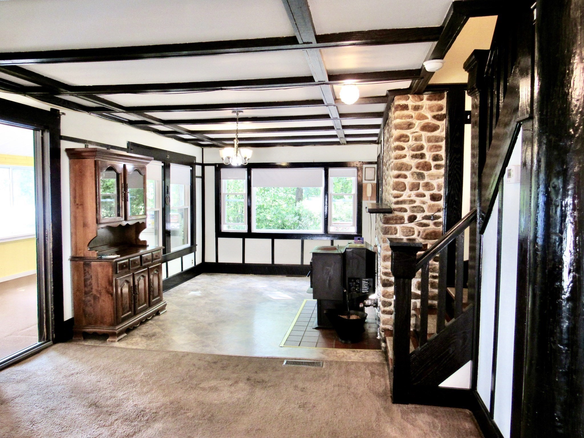 8 Union Rd Property Photo 6