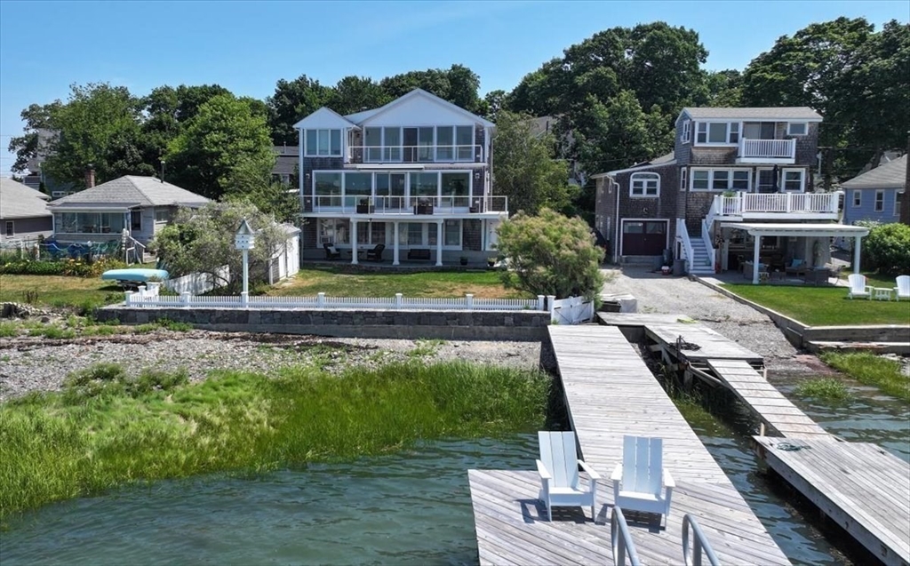 9 Beach Road Property Photo 1