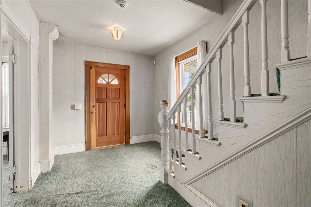 39 Phillips Ave Property Photo 13