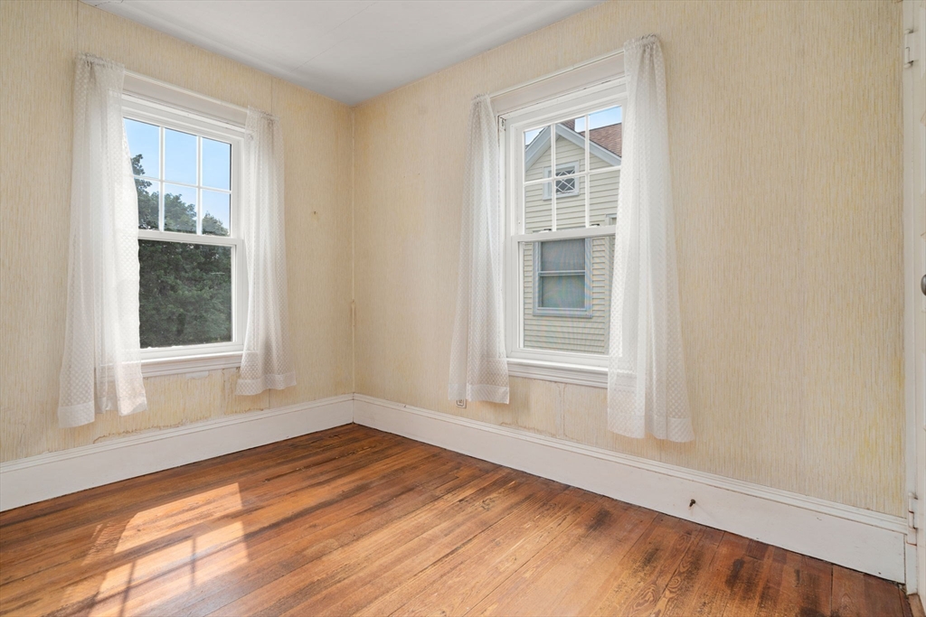 39 Phillips Ave Property Photo 19