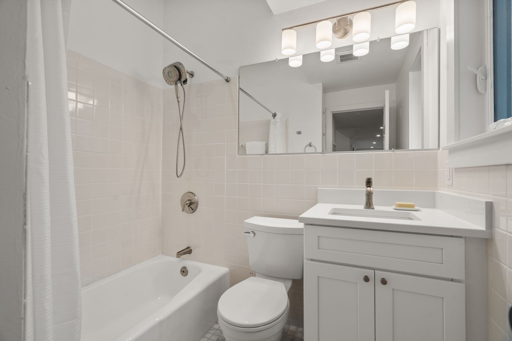 7 Russell Street # 3 Property Photo 13
