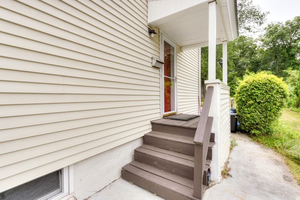 62 Rolfe Ave Property Photo 4