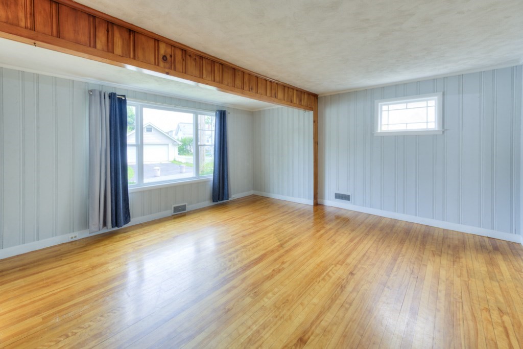 62 Rolfe Ave Property Photo 6