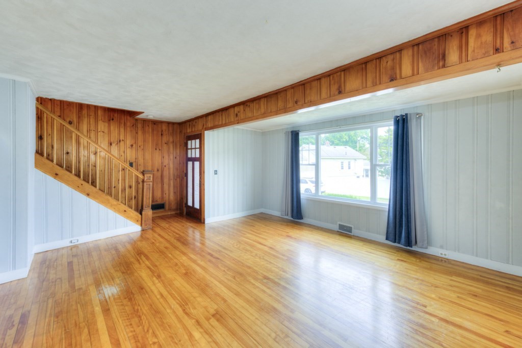 62 Rolfe Ave Property Photo 7