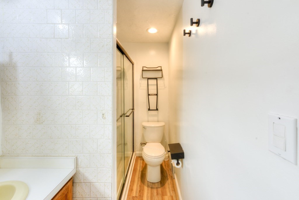 62 Rolfe Ave Property Photo 28