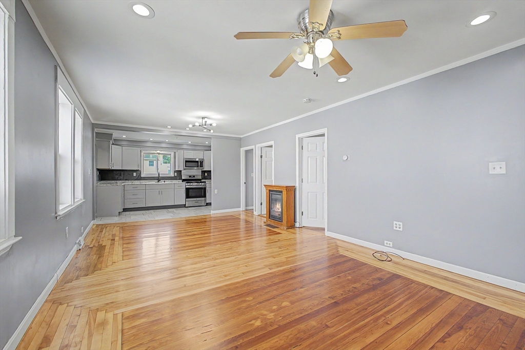 496 Tucker St Property Photo 3