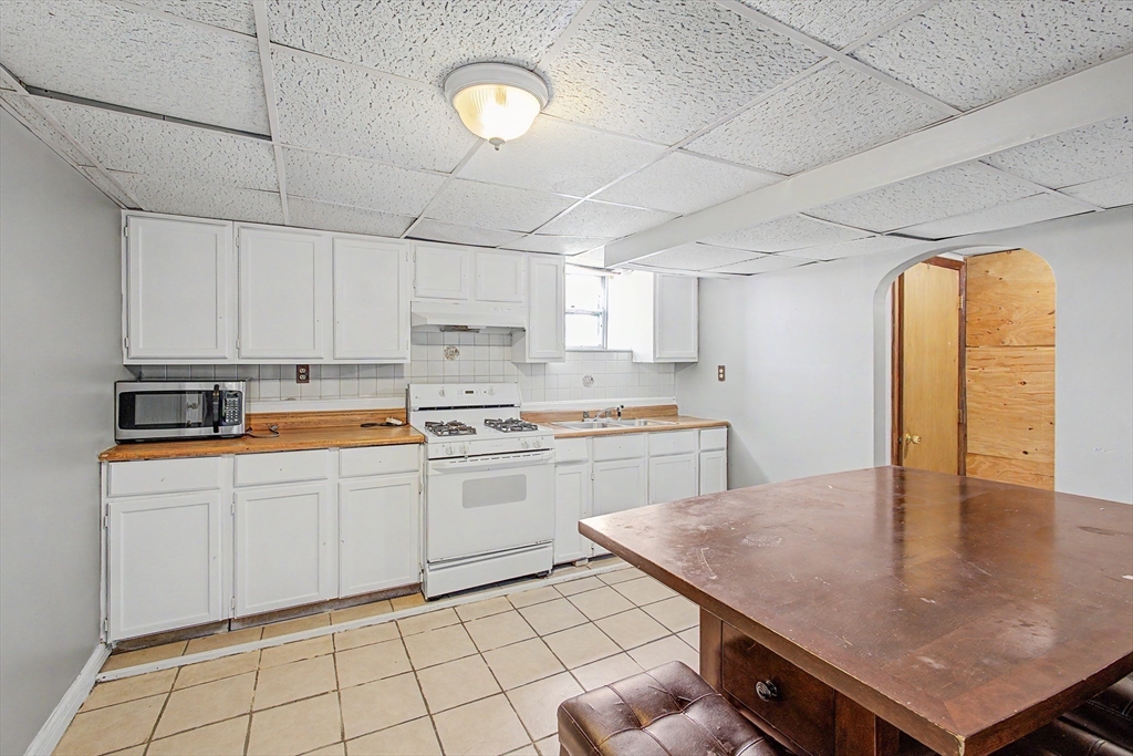 496 Tucker St Property Photo 12