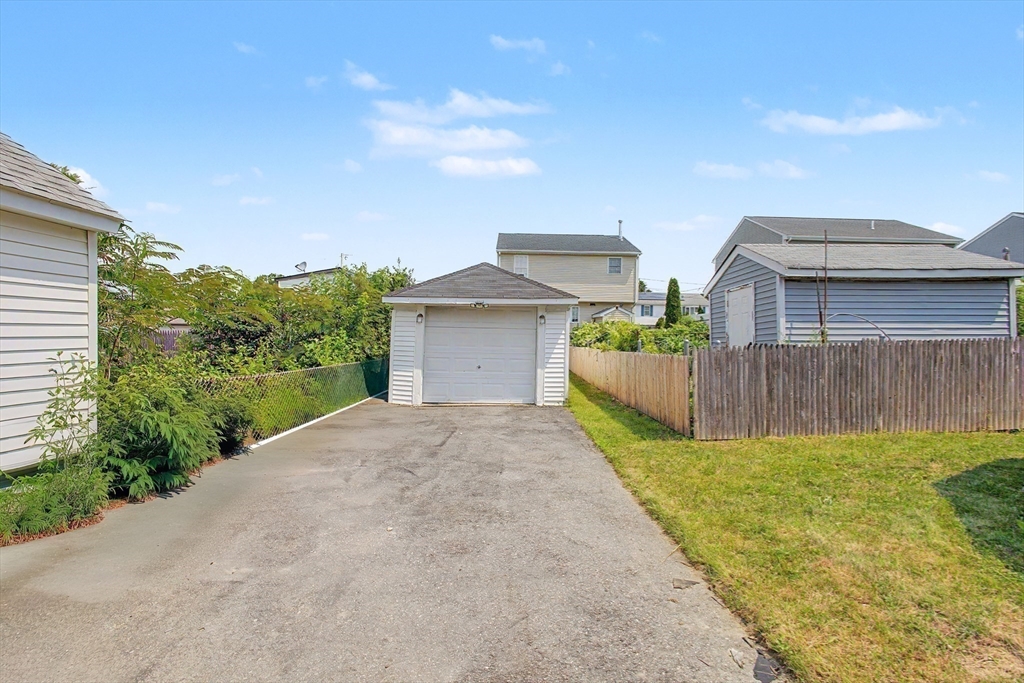 496 Tucker St Property Photo 13