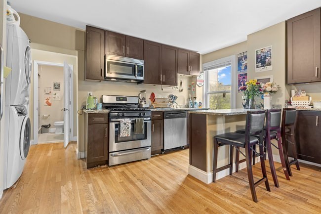 4 Burke St Property Photo 1