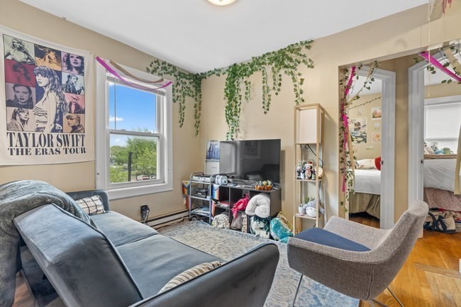 4 Burke St Property Photo 6