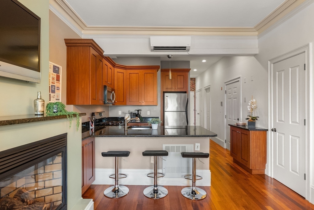 31 Millmont St # 2 Property Photo 9