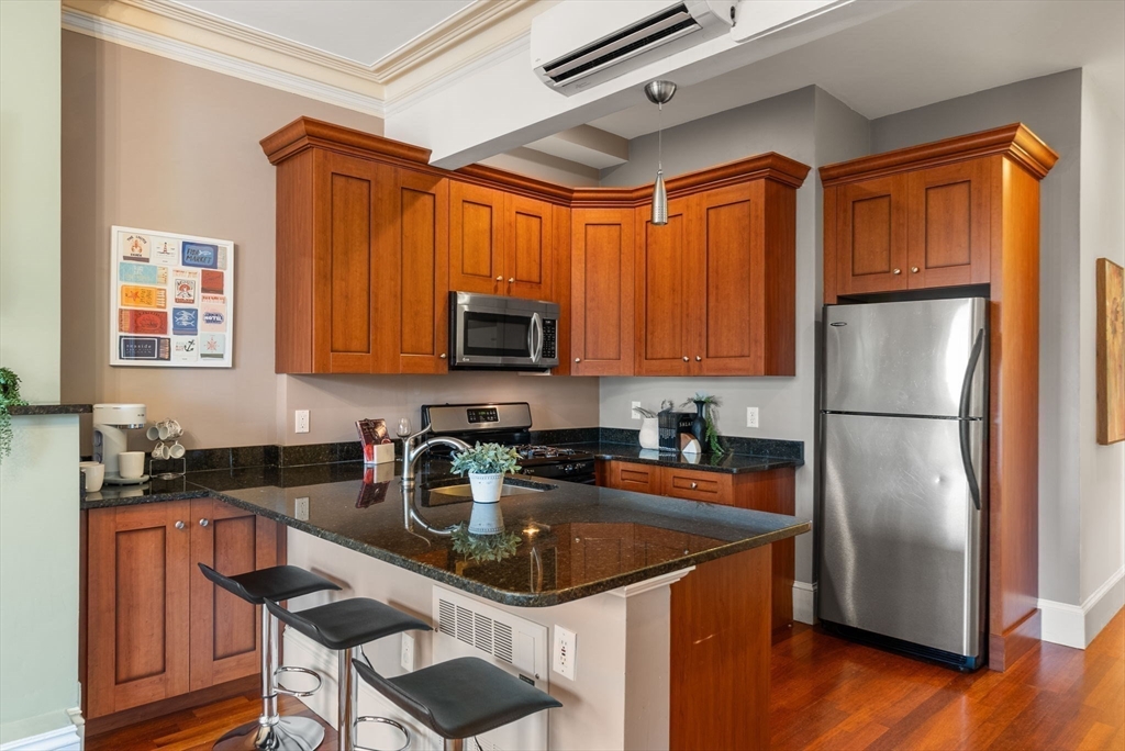 31 Millmont St # 2 Property Photo 10