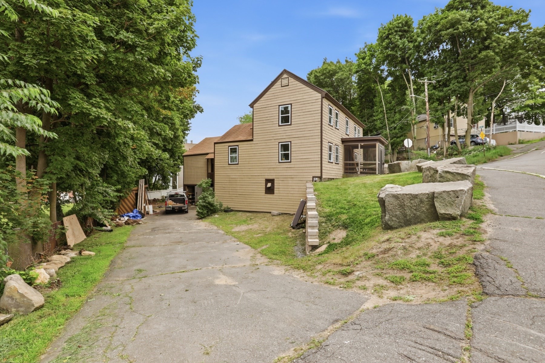 91 Walnut Property Photo 4