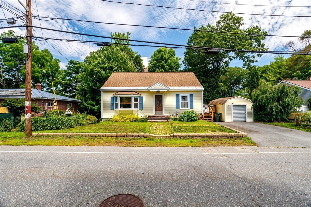 148 Pond St Property Photo 2