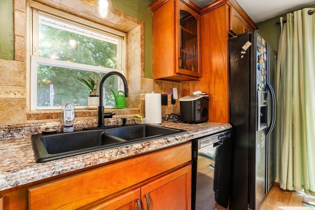 148 Pond St Property Photo 13