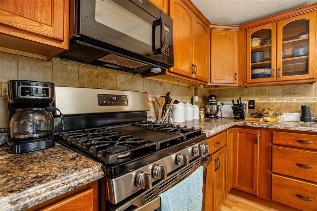 148 Pond St Property Photo 14