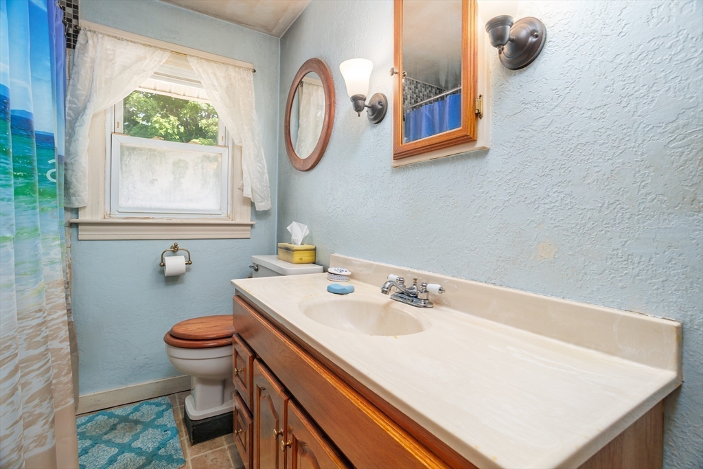 148 Pond St Property Photo 15