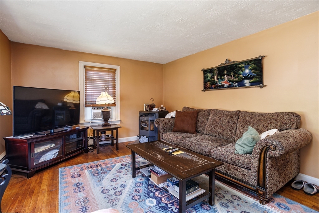 148 Pond St Property Photo 17