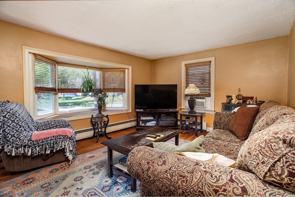 148 Pond St Property Photo 18