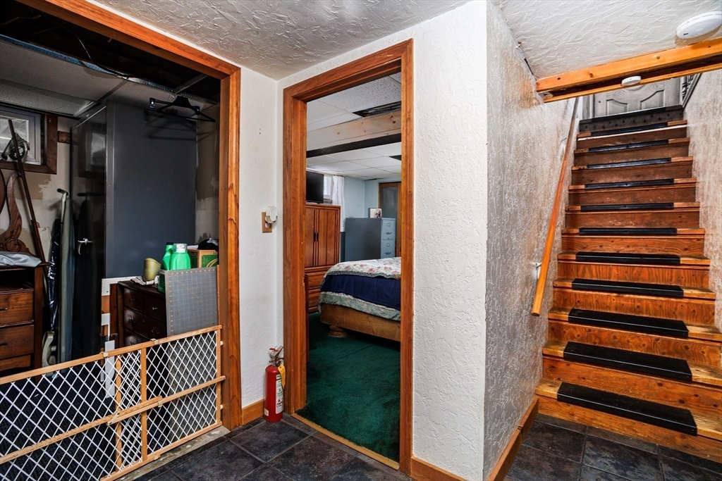 148 Pond St Property Photo 31