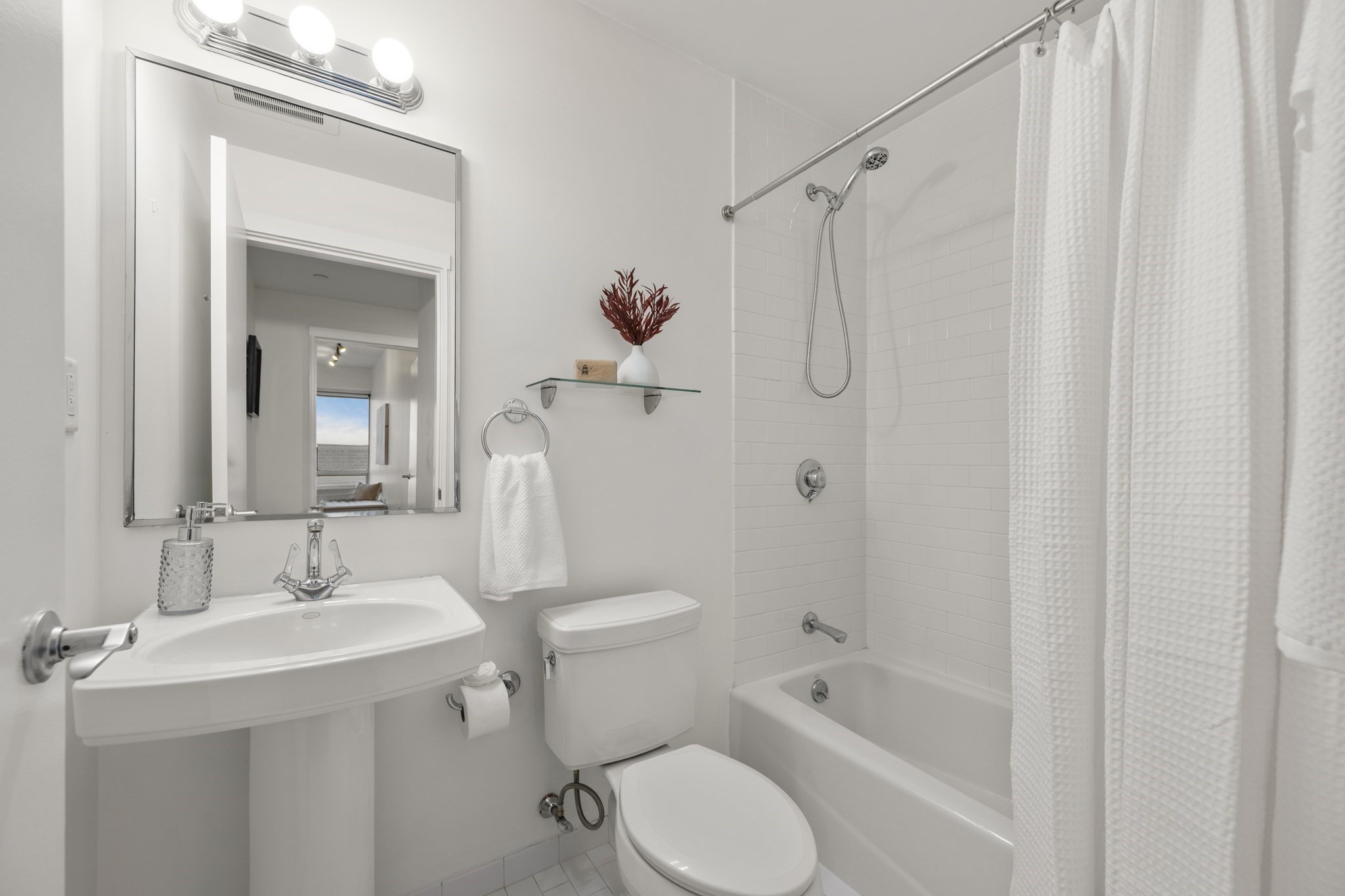 25 Channel Center St # 201 Property Photo 11