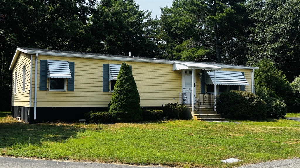 19 Narragansett Drive Property Photo 1
