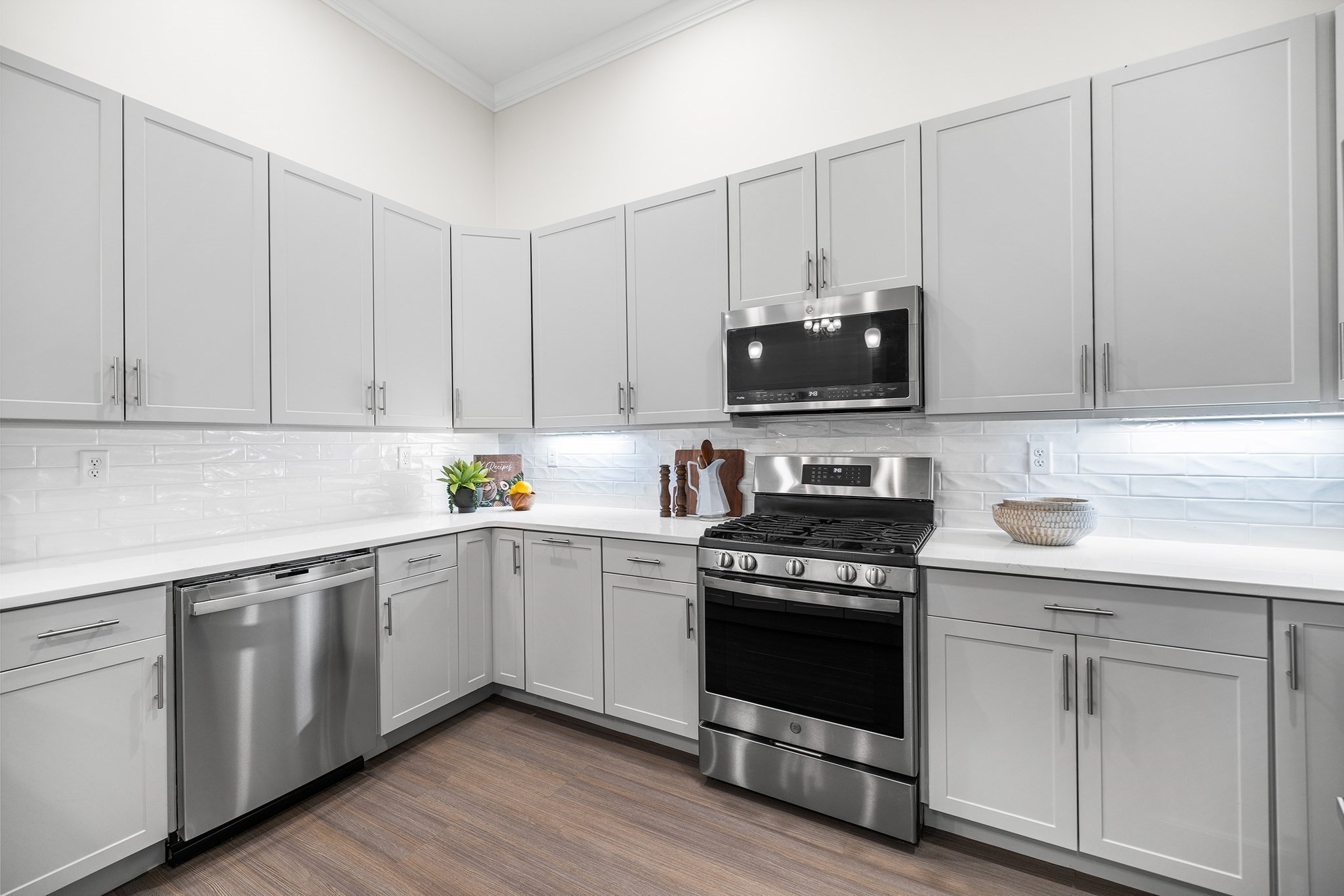 320 Middlesex Avenue # B406 Property Photo 10