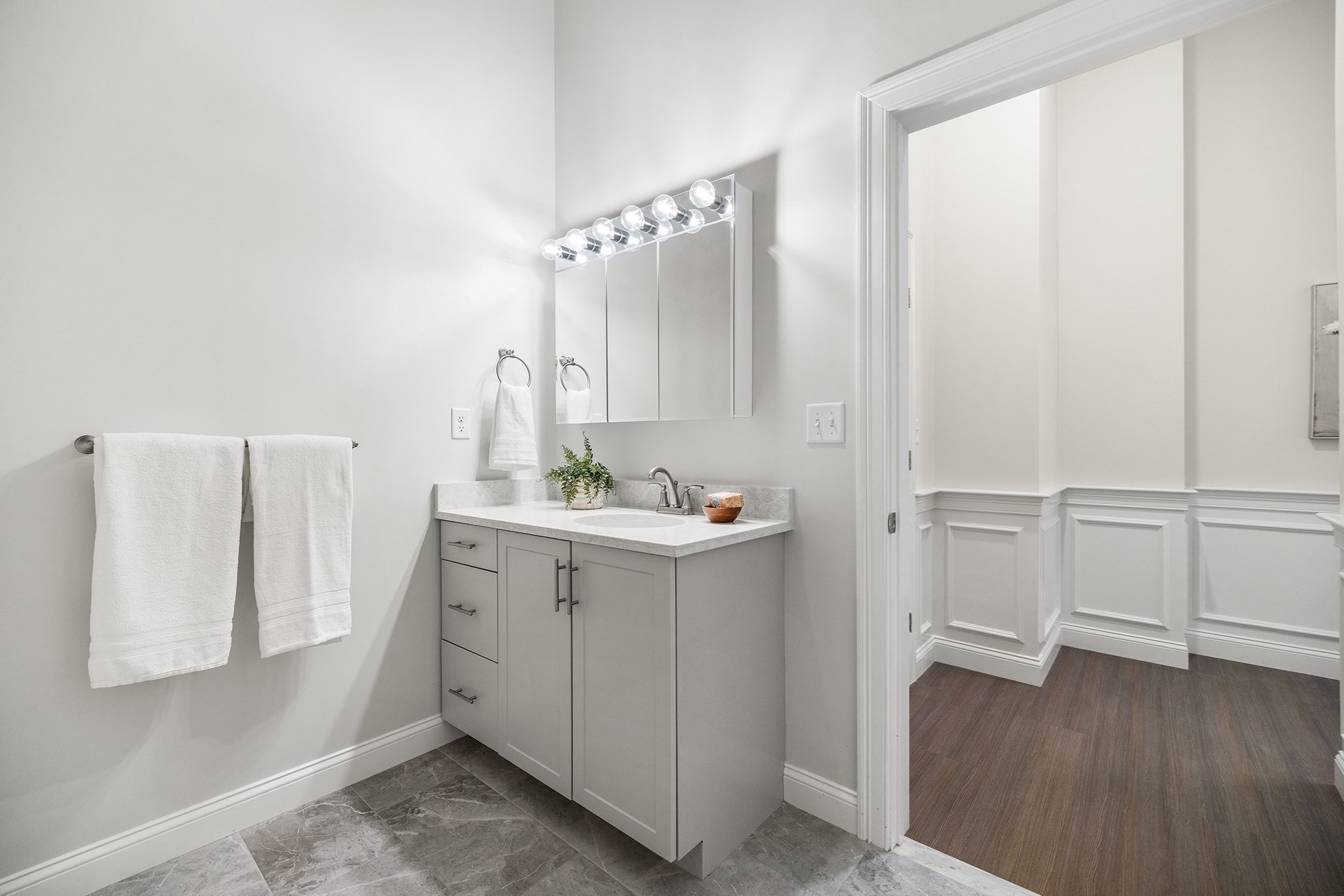 320 Middlesex Avenue # B406 Property Photo 25