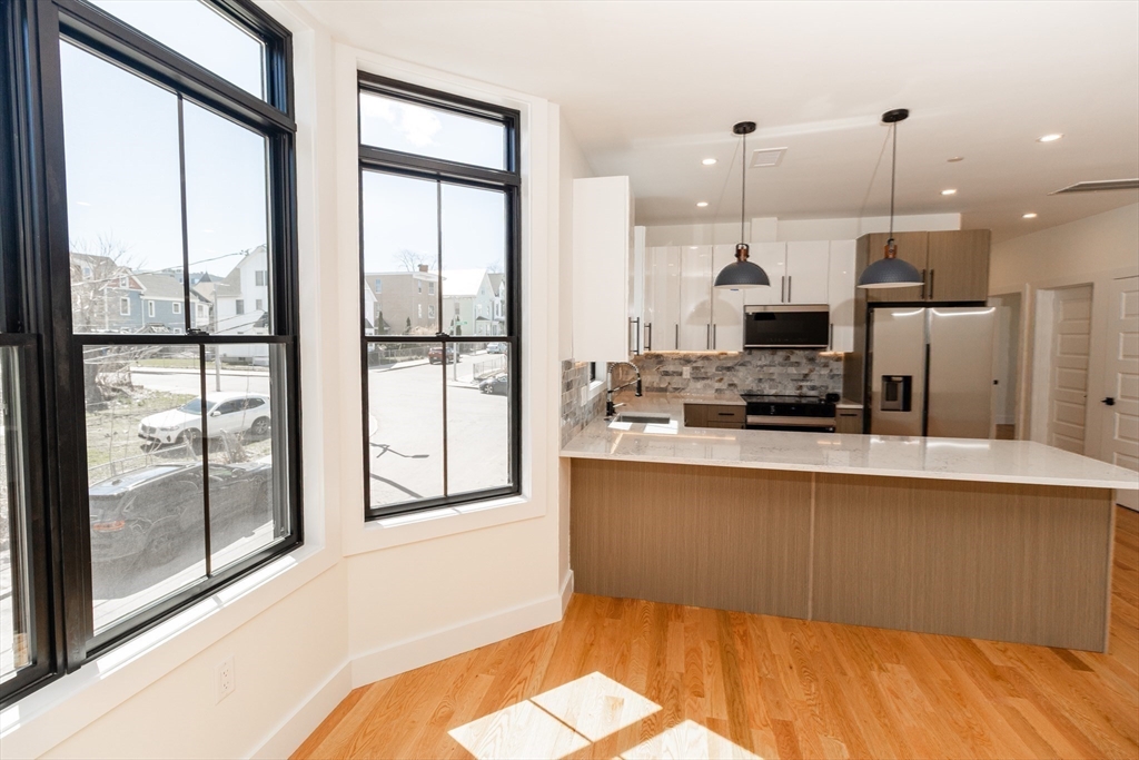 30 Clifton St # 30b Property Photo 7