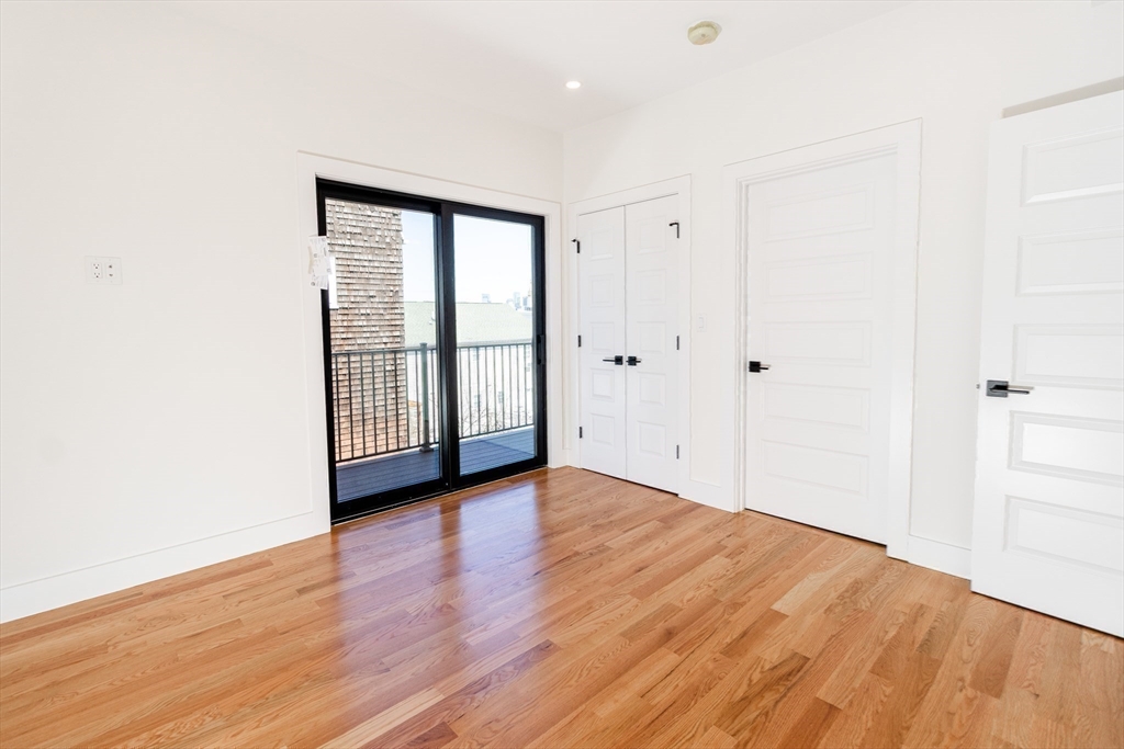 30 Clifton St # 30b Property Photo 8