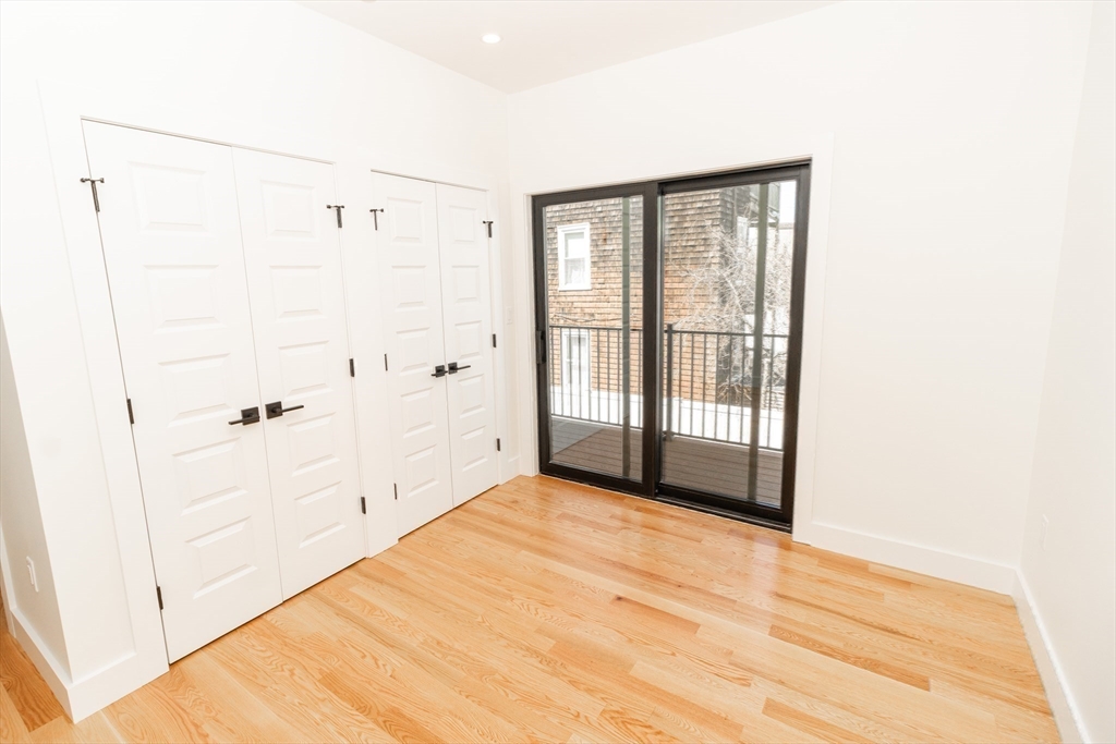 30 Clifton St # 30b Property Photo 9