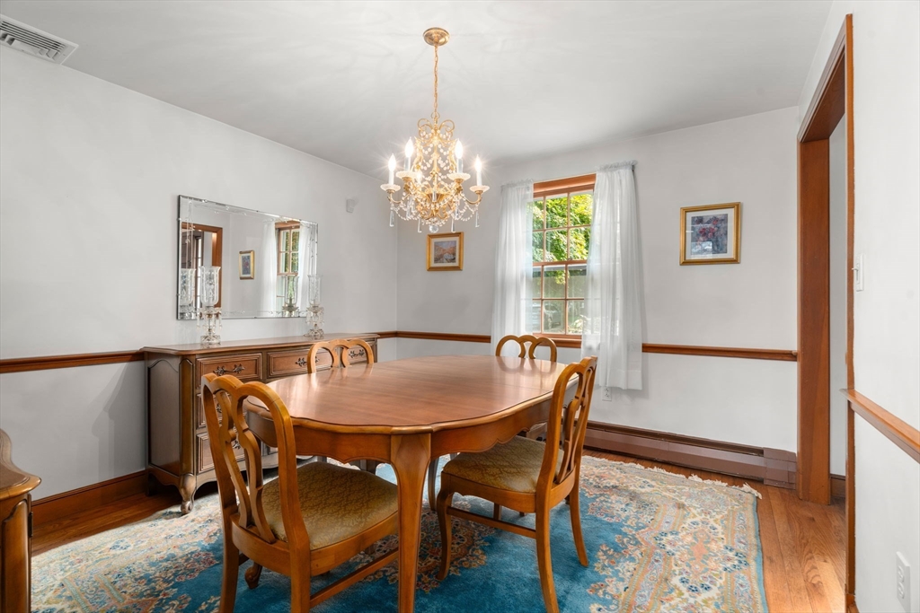 40 Cape Cod Ln Property Photo 9