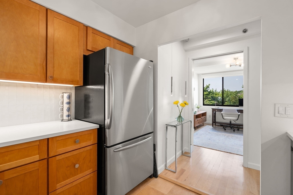 1731 Beacon St # 508 Property Photo 9