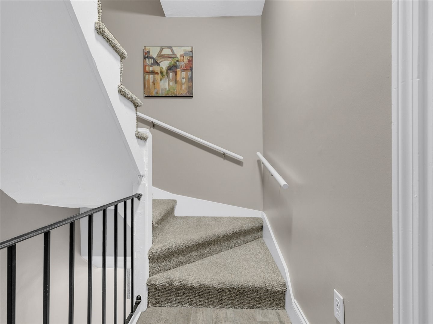 36 Telegraph St # 1 Property Photo 3