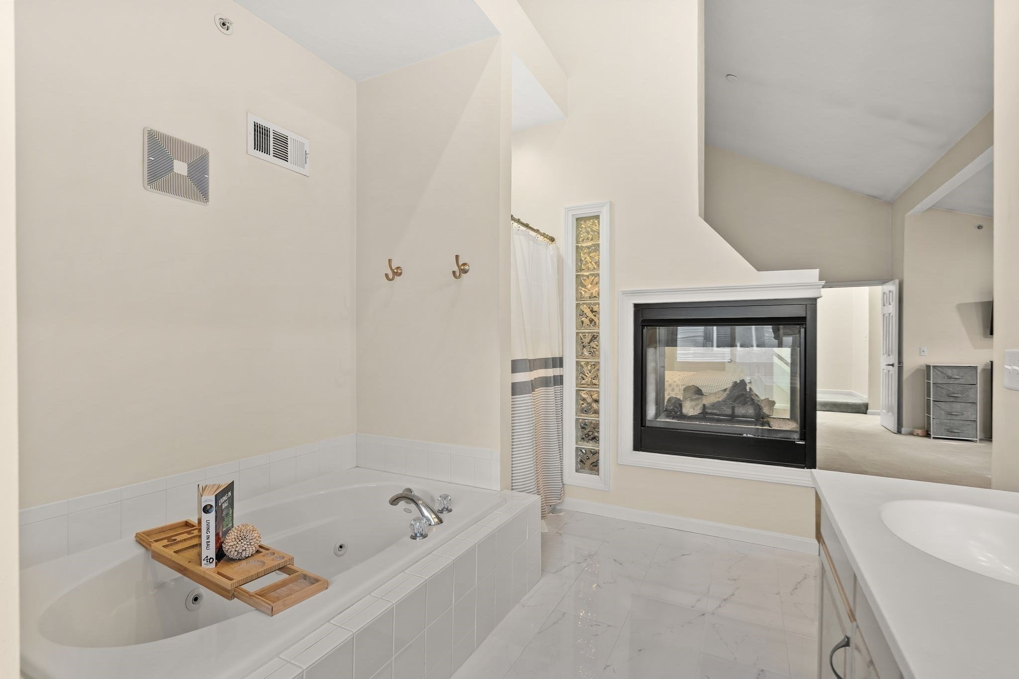 703 Old Bridge Ln # 703 Property Photo 28