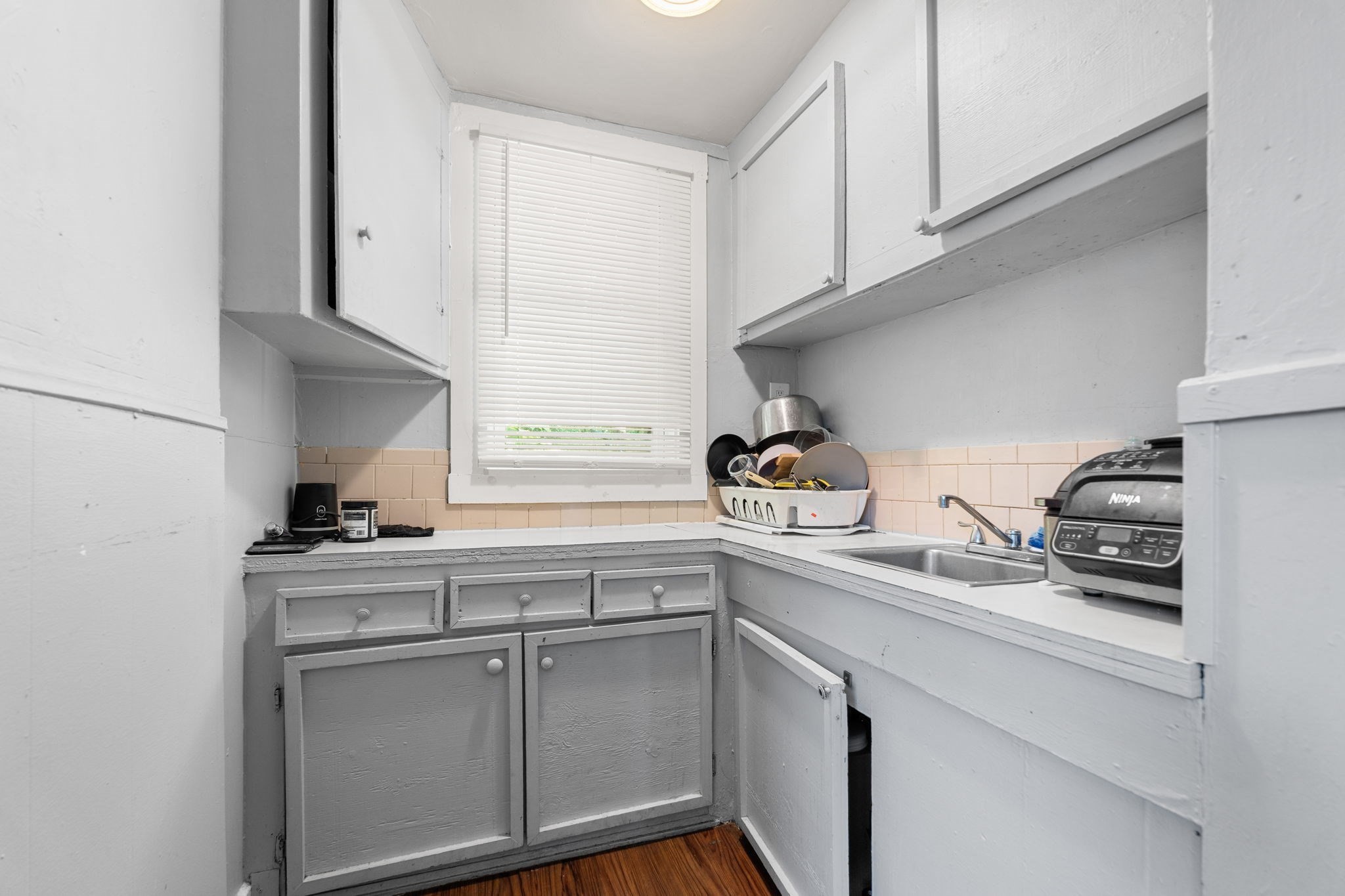 308 Rogers St Property Photo 10